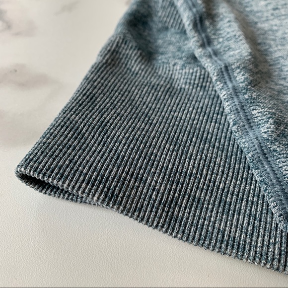 ACTA Crop Top with Band, Long Sleeve - Picture 3 of 4